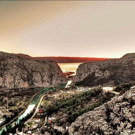 Apartmani Branko Vojnovic Omiš Buitenkant foto