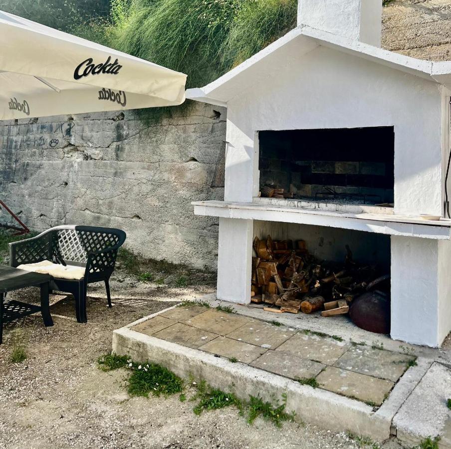 Apartmani Branko Vojnovic Omiš Buitenkant foto