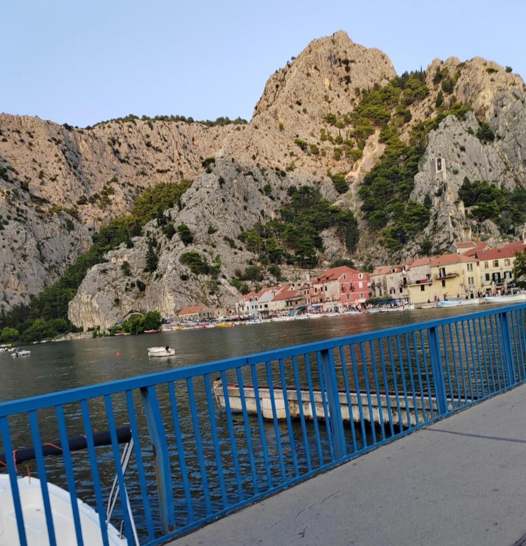 Apartmani Branko Vojnovic Omiš Buitenkant foto