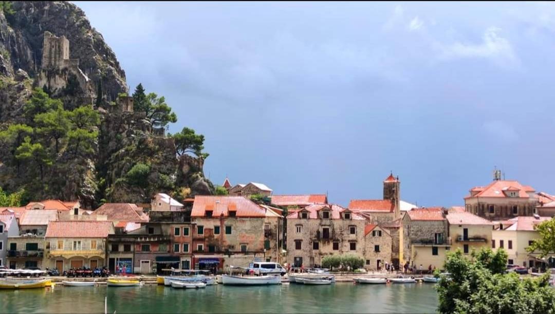 Apartmani Branko Vojnovic Omiš Buitenkant foto