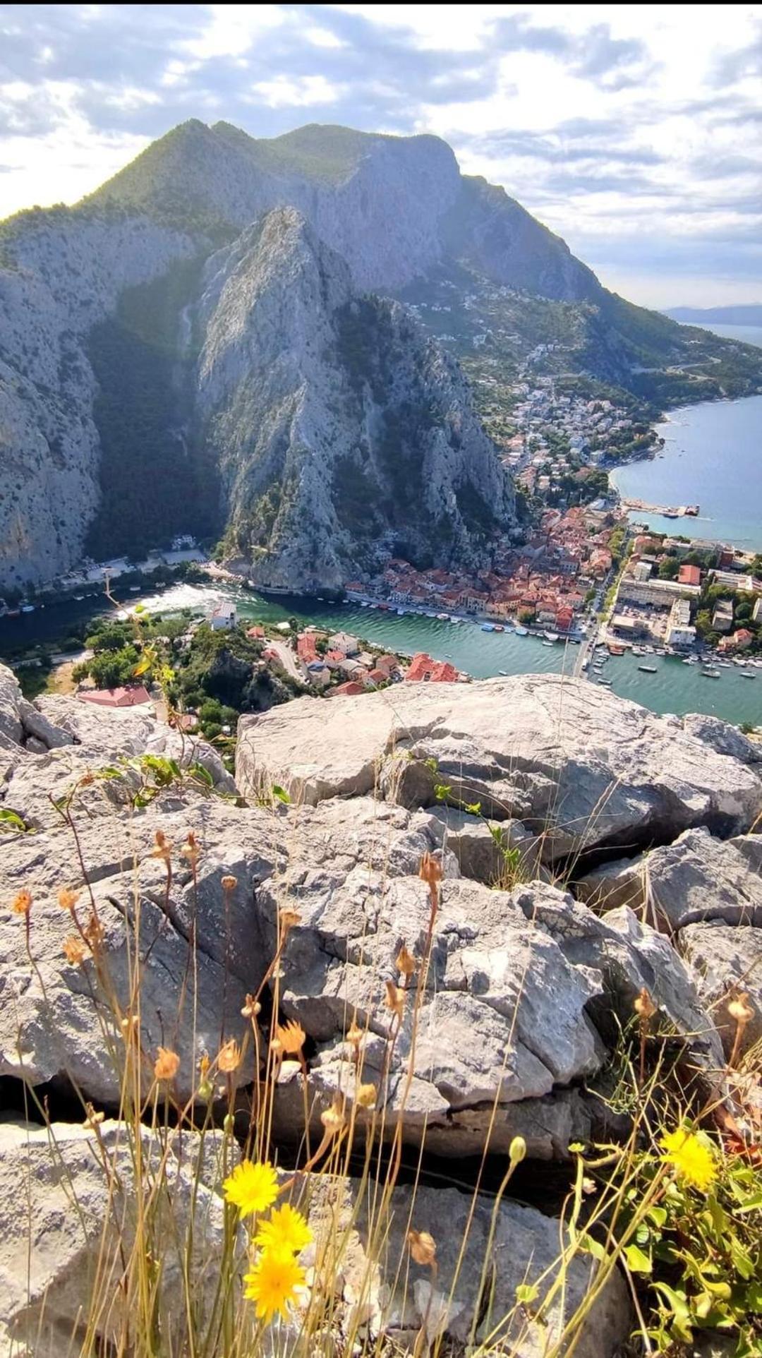 Apartmani Branko Vojnovic Omiš Buitenkant foto