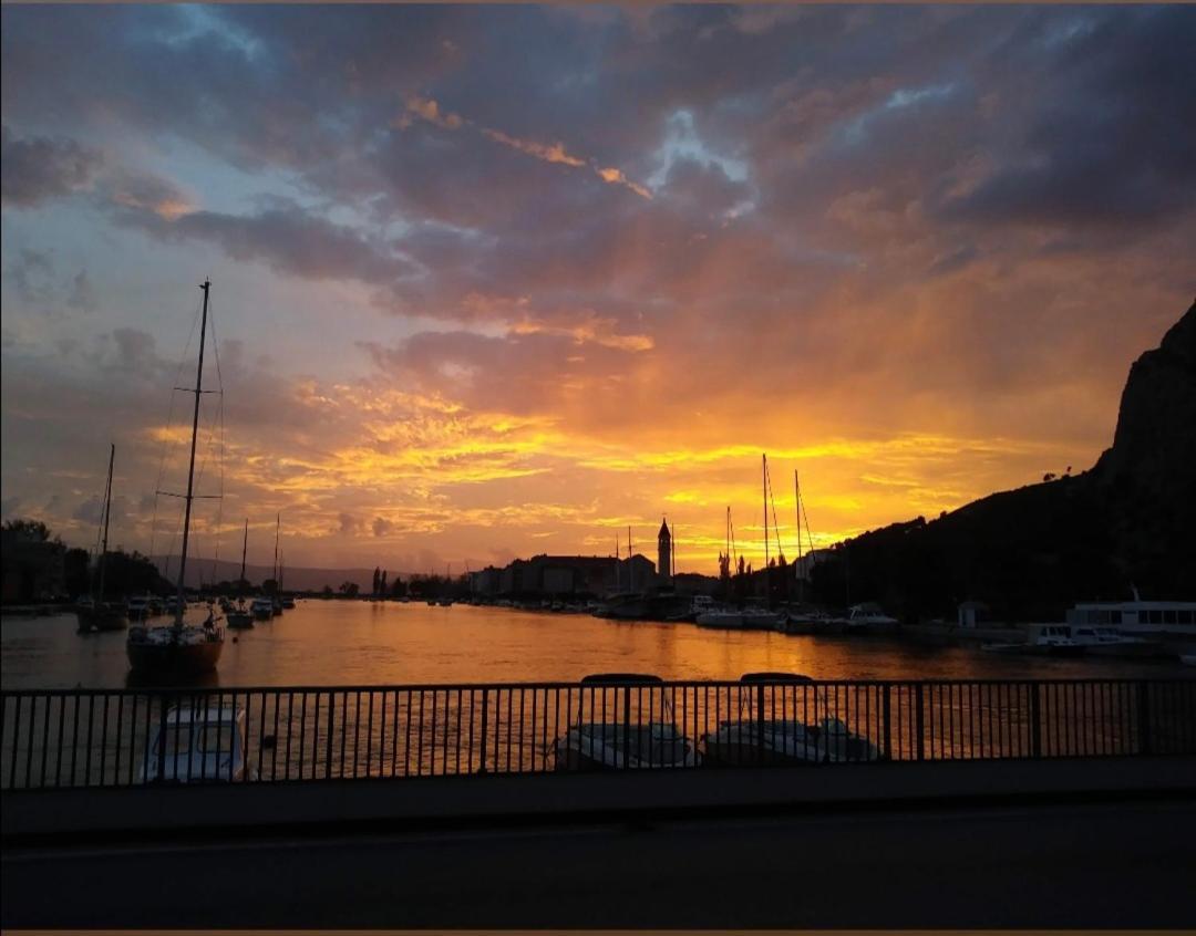 Apartmani Branko Vojnovic Omiš Buitenkant foto