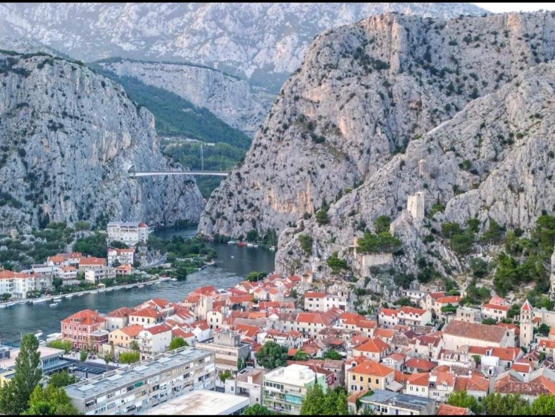 Apartmani Branko Vojnovic Omiš Kamer foto
