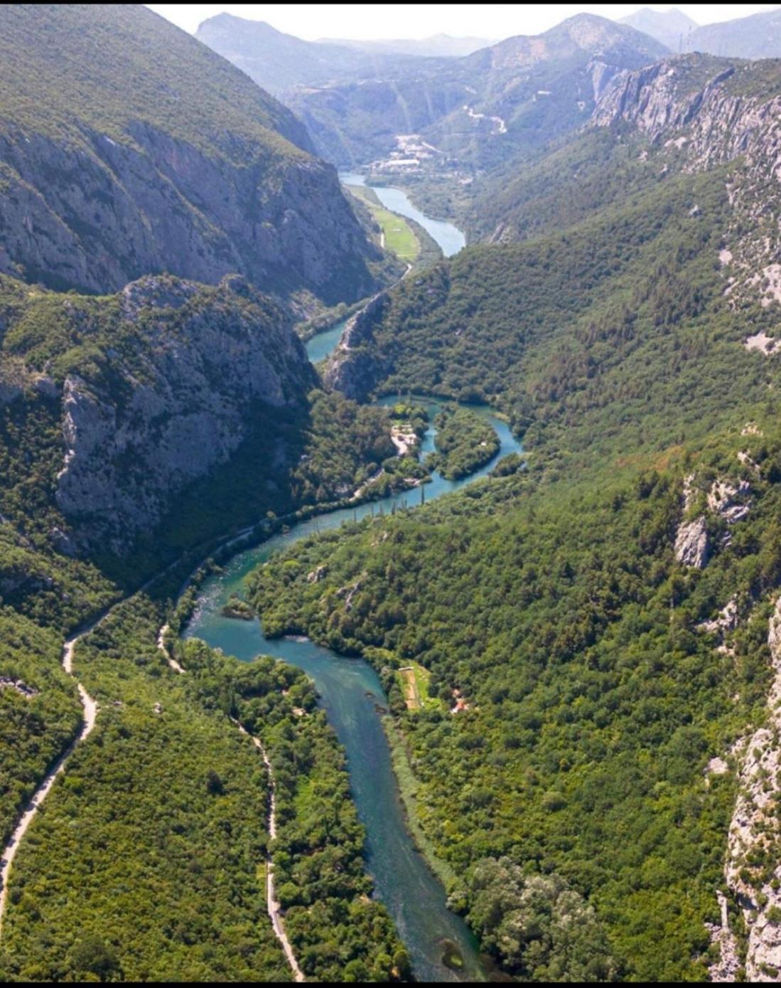 Apartmani Branko Vojnovic Omiš Kamer foto