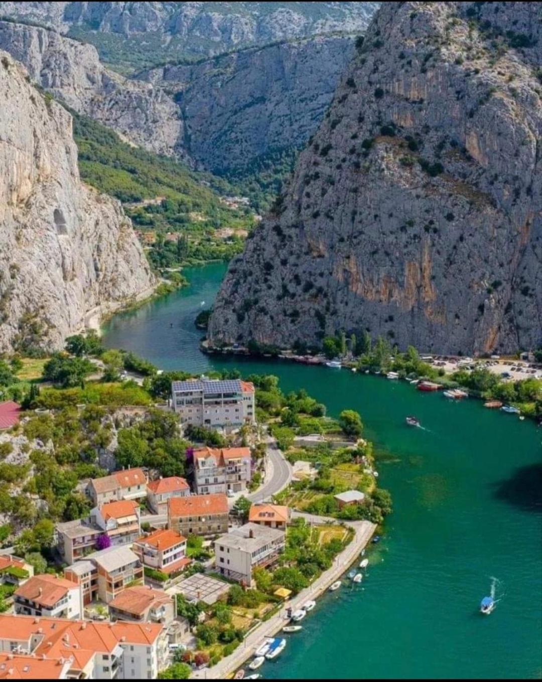 Apartmani Branko Vojnovic Omiš Kamer foto