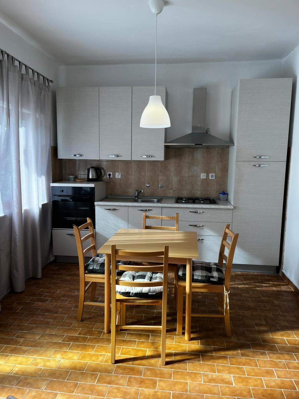 Apartmani Branko Vojnovic Omiš Kamer foto