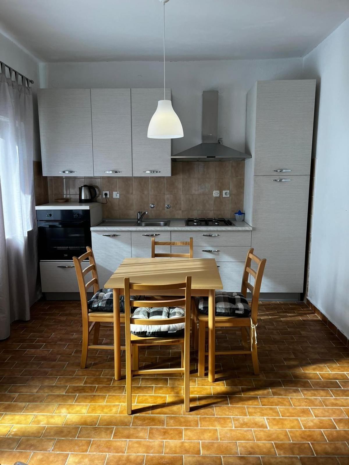 Apartmani Branko Vojnovic Omiš Kamer foto