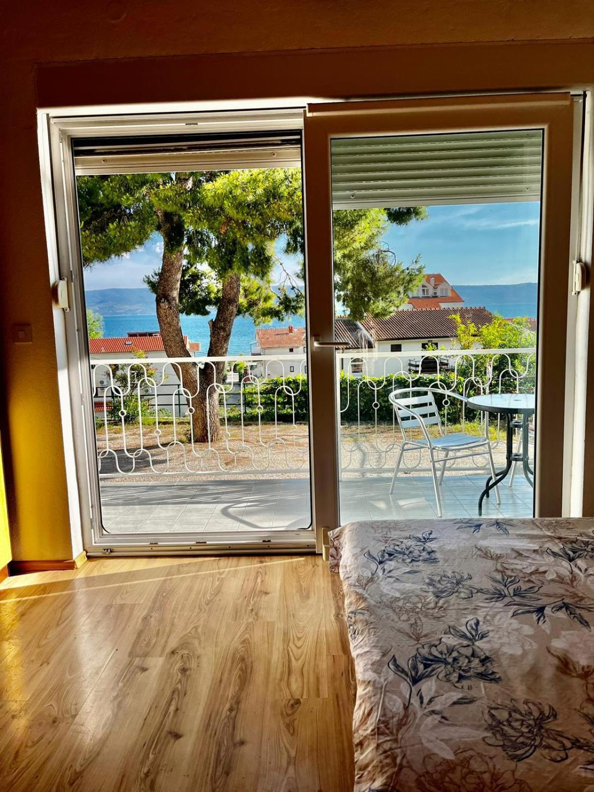 Apartmani Branko Vojnovic Omiš Kamer foto