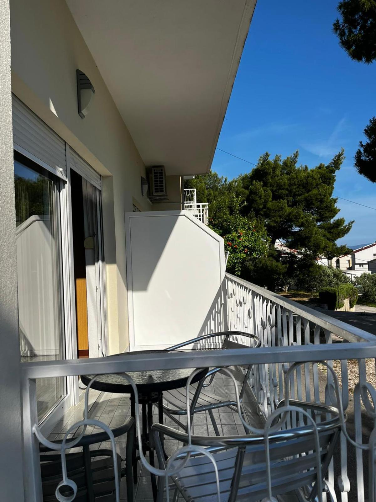 Apartmani Branko Vojnovic Omiš Kamer foto