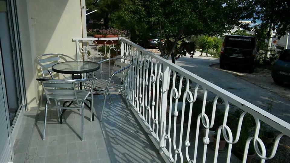 Apartmani Branko Vojnovic Omiš Buitenkant foto