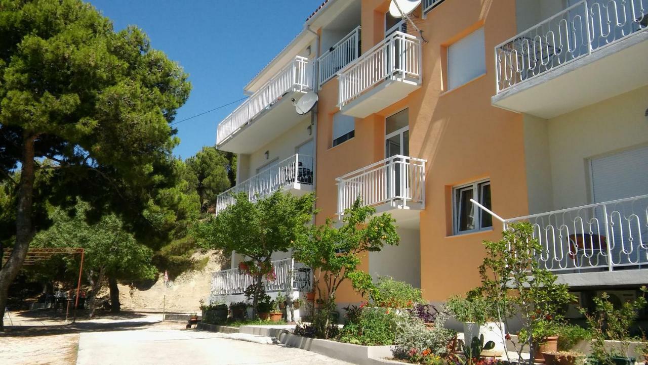 Apartmani Branko Vojnovic Omiš Buitenkant foto