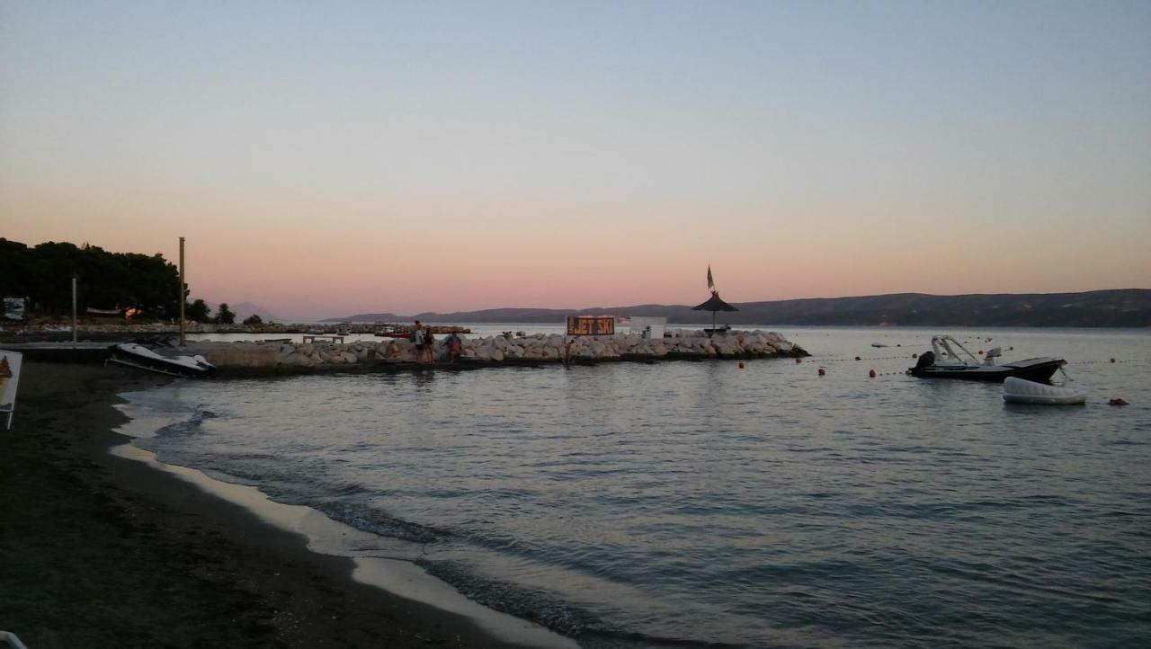Apartmani Branko Vojnovic Omiš Buitenkant foto